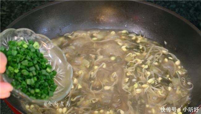 粉条此做法,家人隔三差五就喊馋,爽滑筋道,吃着开胃过瘾