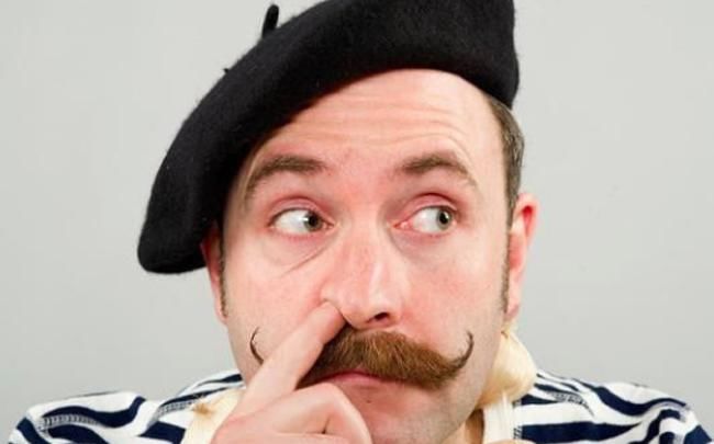 经常用手挖鼻孔的人，用不了多久，身体可能会出现三个难堪