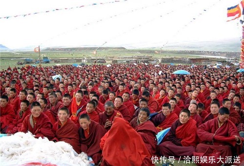 色达五明佛学院|中国最大尼姑庵，2万多女性在此修行，天黑后都要遵守一项规定