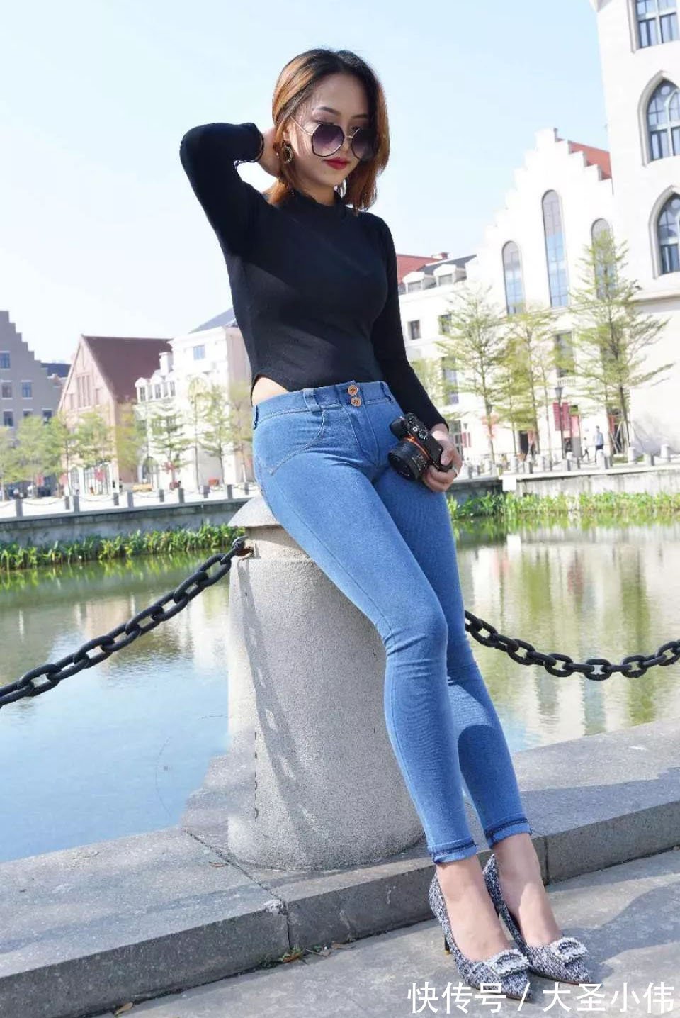 美女|美女街拍:优雅既学不来,也无法掩饰,非常香甜的气质美女,看到她过目不忘