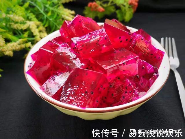 凉粉|入伏后,吃水果别忘了吃它,一煮一冻,晶莹剔透又软嫩,真解暑