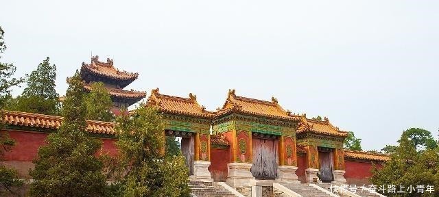 乾隆皇帝|乾隆皇帝的裹尸布到底经历了什么三年间,从9万元变成1.3亿