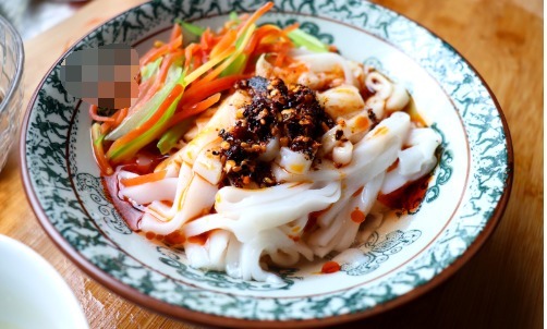 米浆|大米别蒸米饭了,教你一个好吃做法,比凉皮简单,孩子老人都喜欢