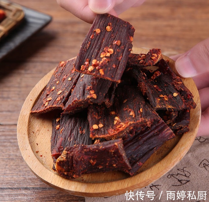 好吃|别“忽略”!这5款零食看着“不起眼”,却好吃解馋,量大又便宜