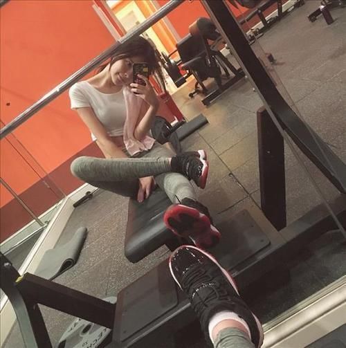 健身|20出头的女生,千万不要被流行审美所带偏,健身时要注意这些