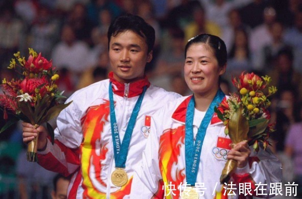 张军|她拿到14个世界冠军，抛弃男友后嫁入豪门，如今儿女颜值高！