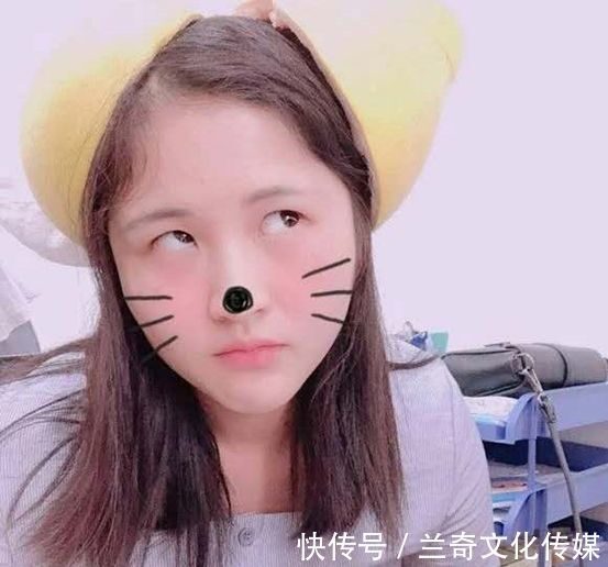 |PS搞笑恶搞:求大神换个比较美的背景