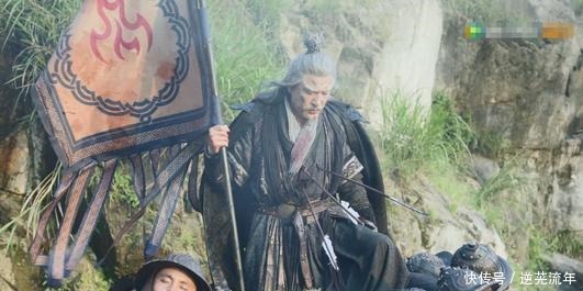 看不起|为何铁木真看不起江南六怪看看少林寺群雄的表现,难怪如此