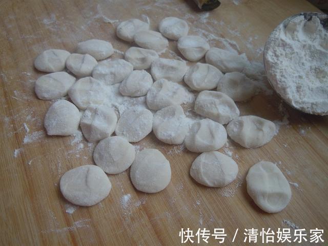 韭菜馅的饺子好不好吃，奶奶说关键在于是用的生韭菜还是熟韭菜