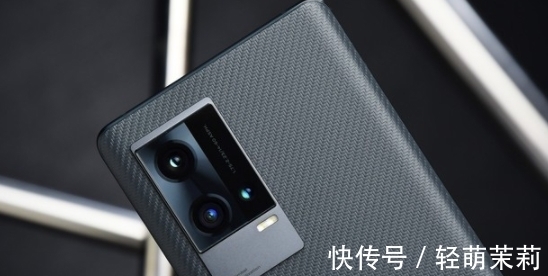 系列|iPhone 13系列对比iQOO 8 Pro，谁的综合实力更值得一选？