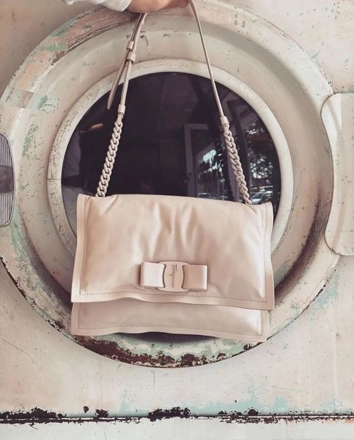 羽绒服穿在你身上显臃肿？穿在它身上刚刚好！