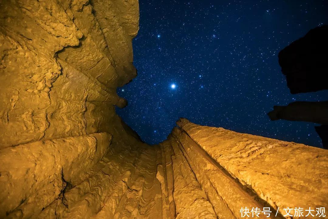 简直|组图！云南楚雄元谋土林的星空、银河，简直绝了