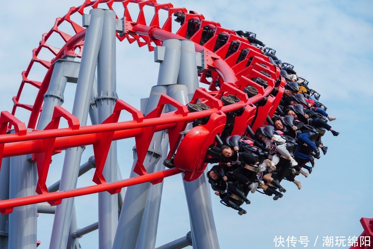 2021绵阳方特迎新夜:烟花大秀迎元旦,精彩亮点抢先看