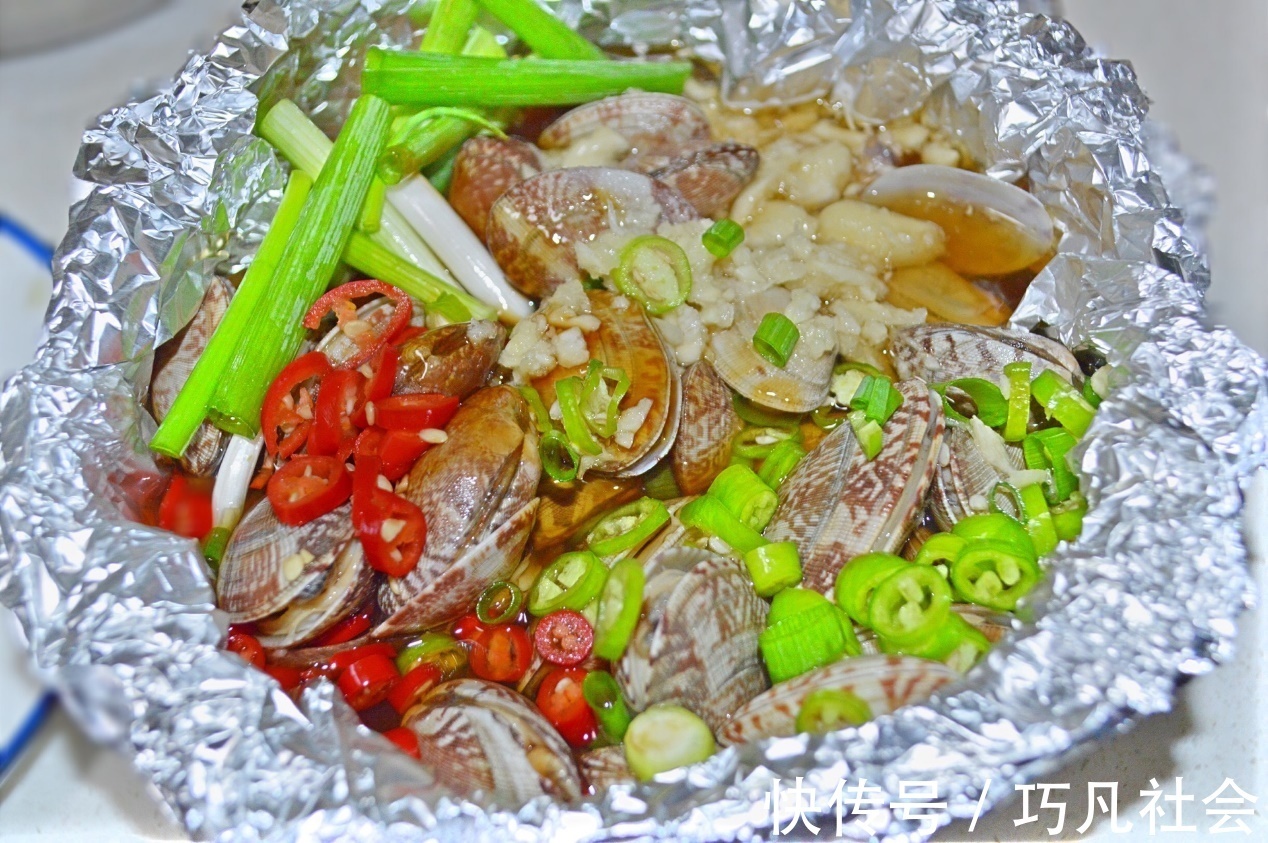 金针菇|花甲味道鲜美，制作简单，健康有营养