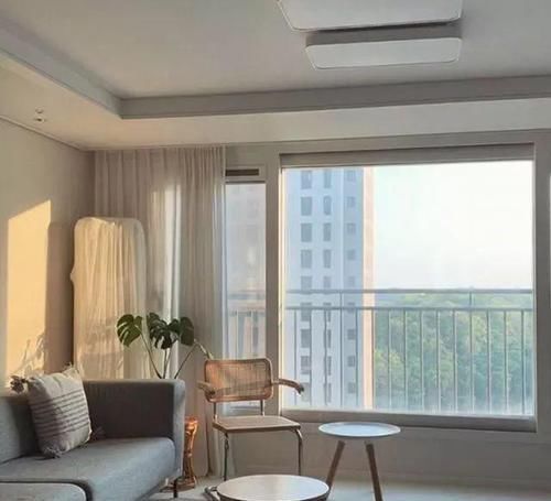 小窝|韩国人的温馨小窝,简洁利落的家居布置,房间不大却越住越大