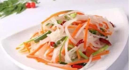 大厨教你做中午菜谱大全家常菜，营养又健康，做法很简单又健康