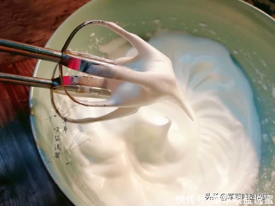 搅拌均匀|做什么蛋糕？蛋奶酥比蛋糕更容易上手，而且口味更香酥