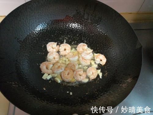 碱性食物|“碱性食物”终被发现，女性常吃，补气养颜，头发也变得乌黑发亮