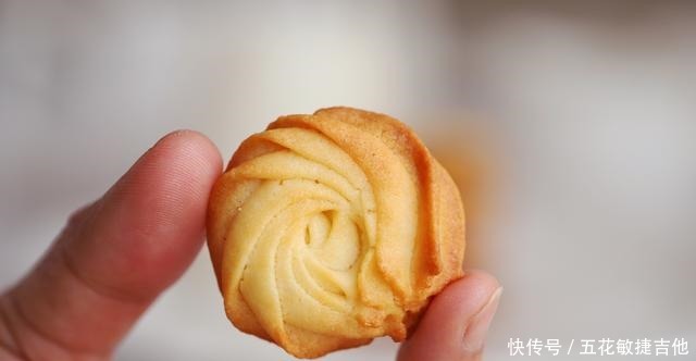 不仅食材要好,还要讲究黄油打发的技巧,才可以做出好吃的曲奇来!