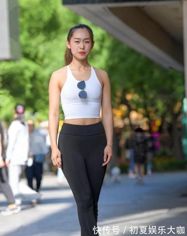 肩宽 上身秒变纸片人的打底裤,穿着它去见喜欢的人吧,你会选择吗