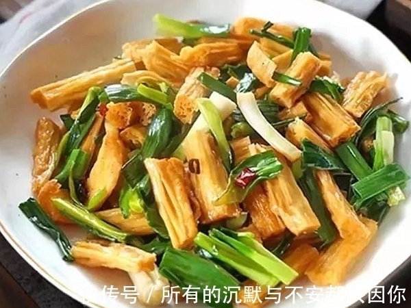 宅在家，换着花样给家人做饭菜，保证家人吃得好、身体健！