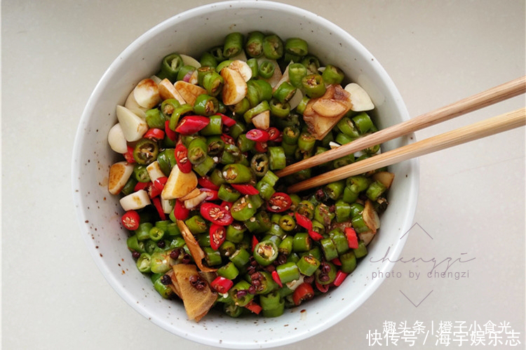 奶奶|奶奶做了50年的腌辣椒,配方整栋楼都在用,腌1次吃三月,超好吃