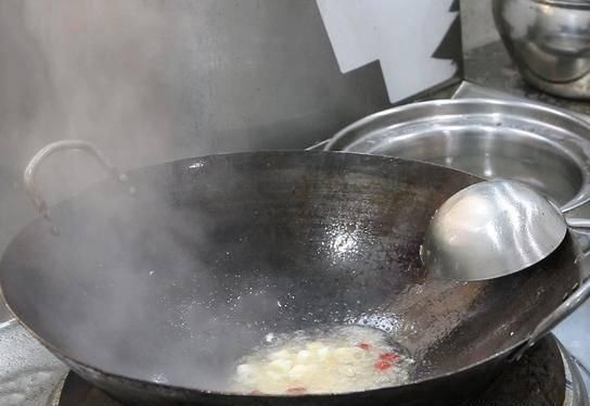 做出|大厨教你“红烧腐竹”,比肉还好吃,让你在家也能做出饭店的味道