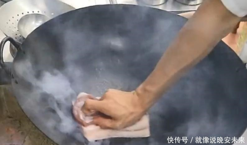 糖色|猪肉红烧，切记“4做3不放”，做错了，肉不鲜嫩又腥柴，不入味
