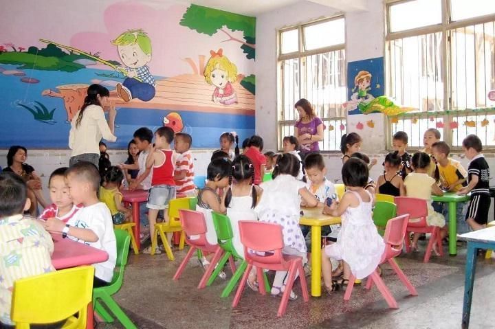 萌娃|幼儿园点名多出1萌娃，都以为又是爸爸的杰作，结果却是亲妈送错娃