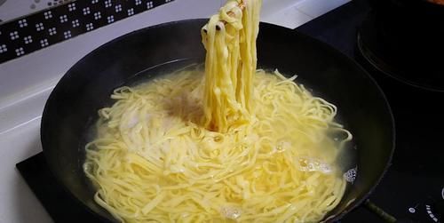饺子|煮面条,开水下锅就错了!面馆老板:牢记3点,面条爽滑又筋道