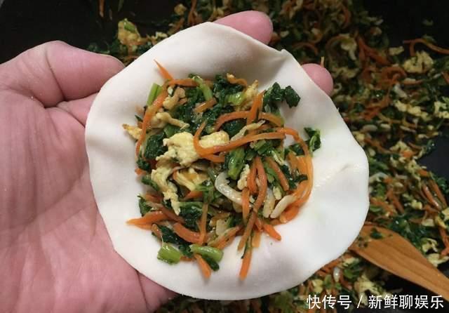  小白菜|饺子皮水煎包，做法简单，但味道不简单