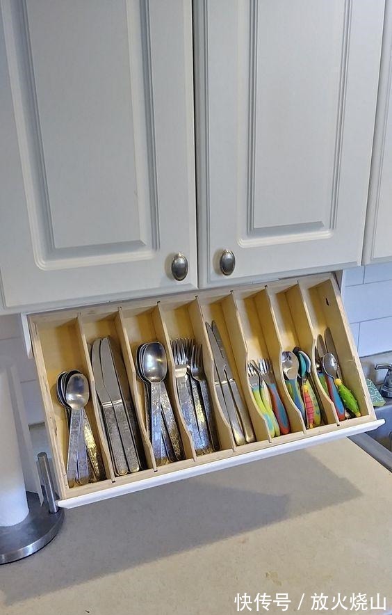 小调料|他将厨房每一寸用到了极致,吊柜下巴掌大的地,也能腾出6种用法