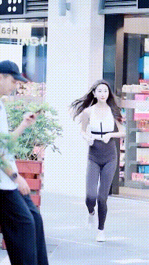 |搞笑GIF趣图:这是我见过最豪华配置的摩托车