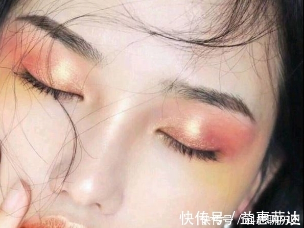 瞳孔|谨记:近视眼忍不住玩手机?学会“3技巧”,不怕度数再“飙升”