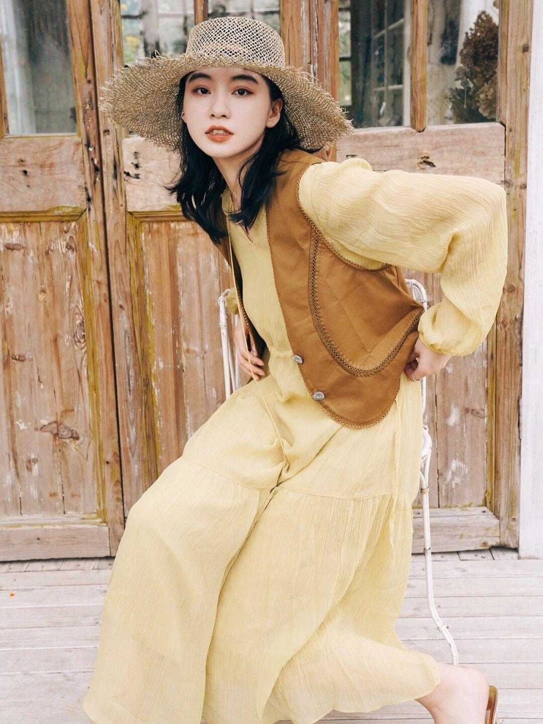 衬衫搭配|夏季,衬衫搭配半身裙温柔优雅,这样穿尽显青春活力,漂亮大气