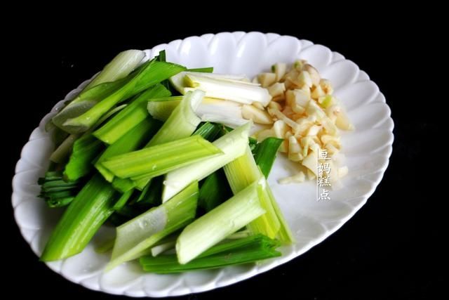  又一好吃的下饭素菜，5分钟搞定，如同肉的口感，连孩子也爱吃