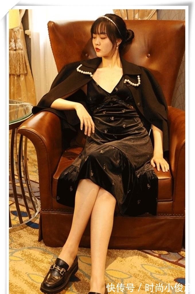 风格 女人上了年纪，少穿运动鞋，多选这3款，提升气质