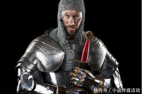 选中国的扎甲还是西方的锁子甲专家穿锁子甲的被吊打 快资讯 选中国的扎甲还是西方的锁子甲专家穿锁子甲的被吊打 快资讯