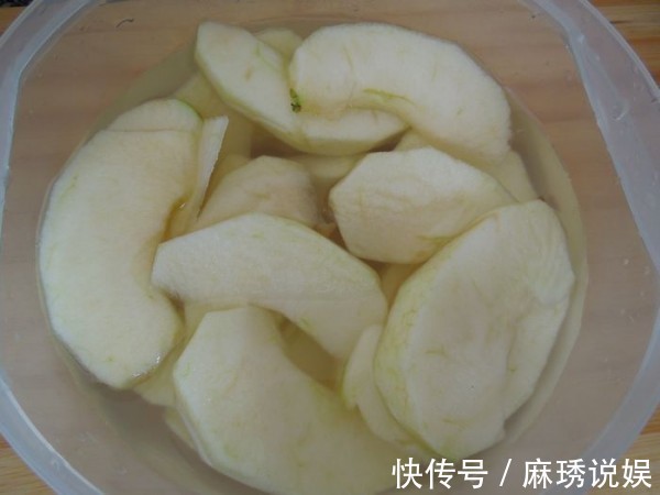 香蕉|有4种水果家长要多买给宝宝吃,能缓解眼睛疲劳,还能增强免疫力