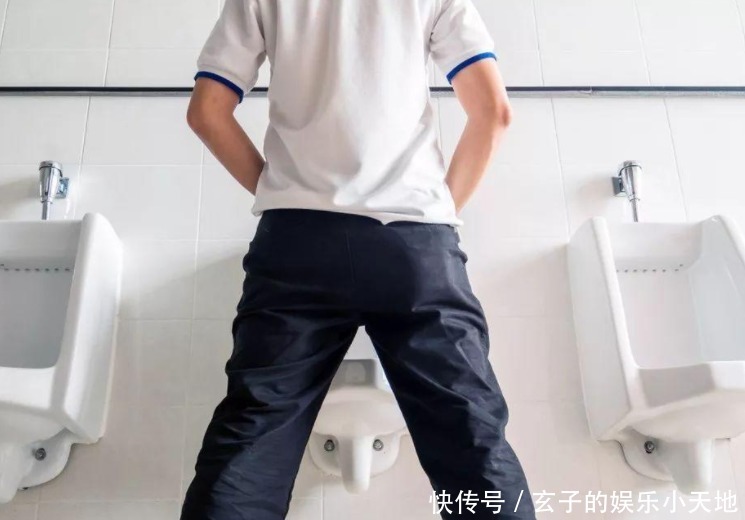排尿|男人晨起有4种表现,前列腺或已“伤痕累累”,医生:早些改掉