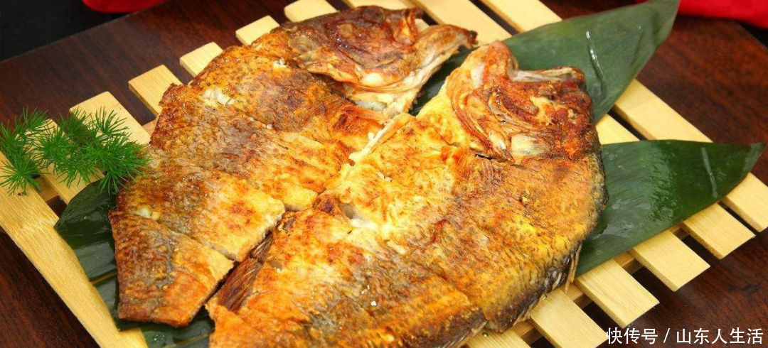 煎鱼时,第1步就倒油是大错特错多加这1步,鱼皮不破还不粘锅