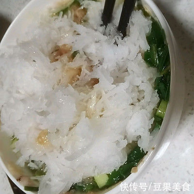 5分钟就能做好的猪肉白萝卜小笼包，简单又好吃