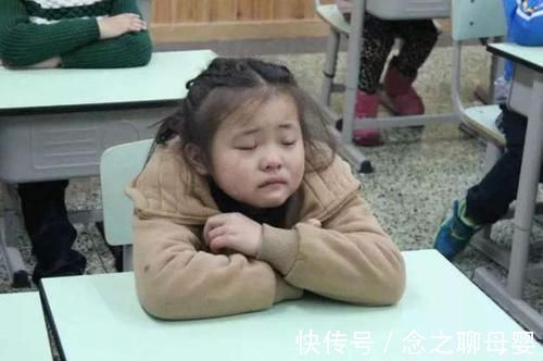 子怡|爸爸给女儿取名“子怡”,孩子上学后哭着回家,宝妈瞅瞅你姓啥