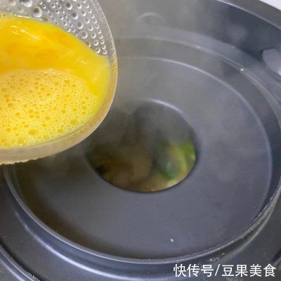  冰箱里|只要掌握好比例，番茄剪刀面就能一次成功