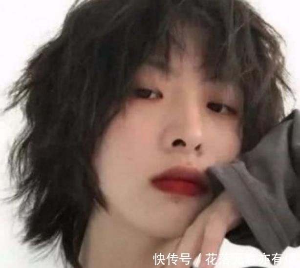 女生脸上有这3标志,天生的“短发公主”,暗恋对象会悄悄心动