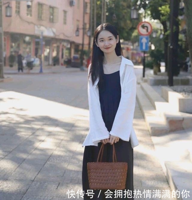极简|会穿衣搭配很关键，只要会搭配，穿上基础款也能在人群中脱颖而出