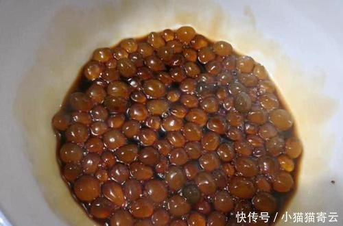 珍珠|一天喝一杯奶茶的你,知道这些珍珠怎么来的吗,看完还敢吃