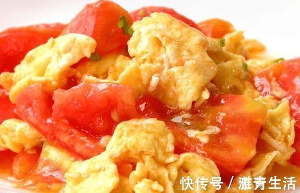 搅拌均匀|蒸鸡蛋别再加水上锅了!大厨教你一招,蒸出来爽口,比豆腐脑还嫩