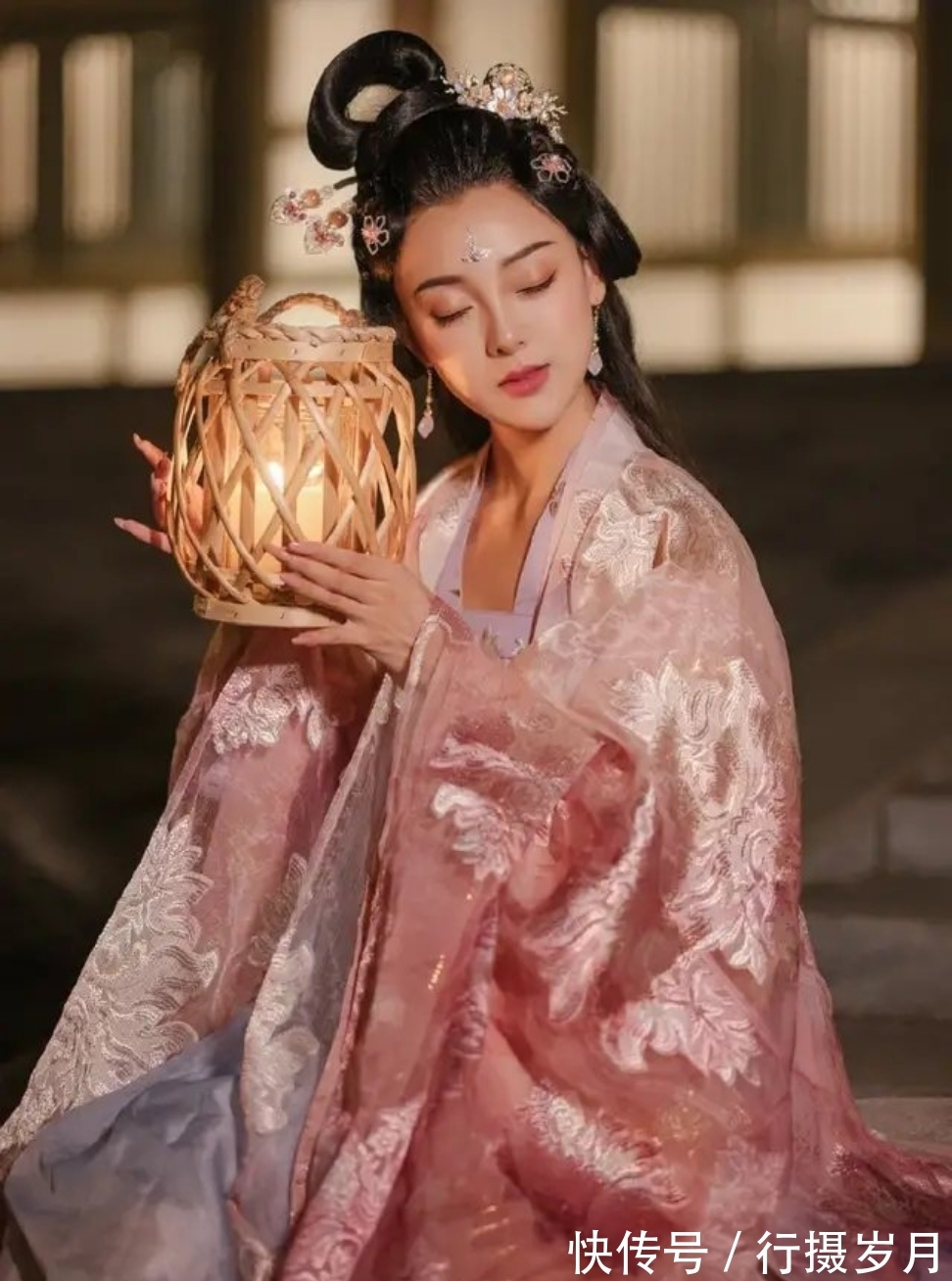 花魂$落花泣忧伤,思离苦断肠