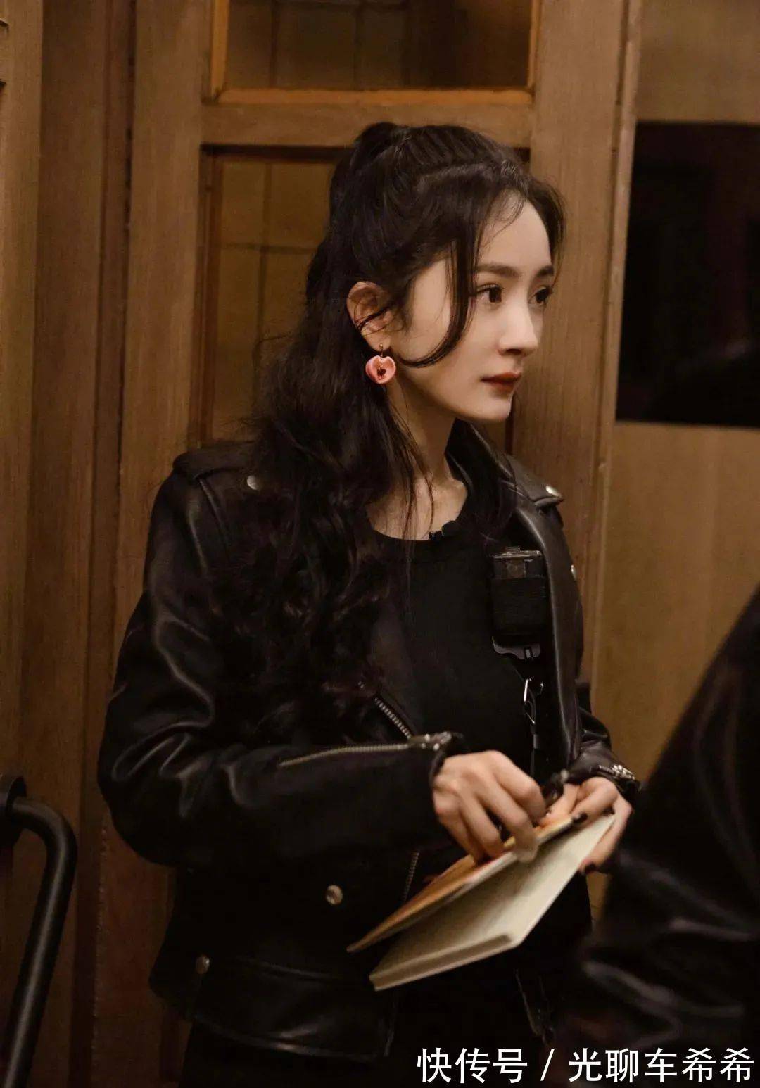 碎发|别让大脸拉低你的颜值!get这4个技巧,时髦翻倍还显脸小!